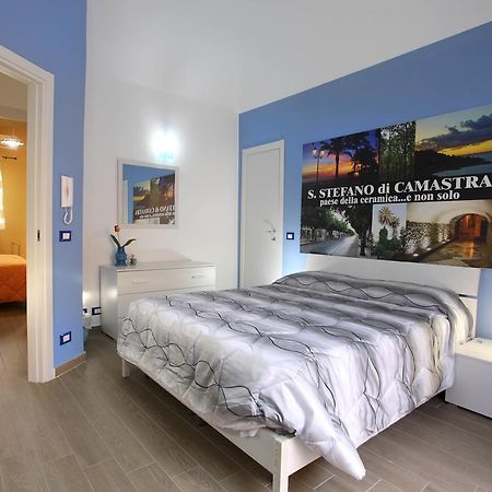 B&B La Grande Mela Santo Stefano di Camastra Luaran gambar